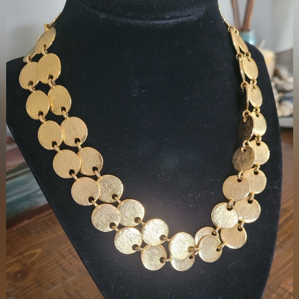 Necklace - Picture 2 of 9